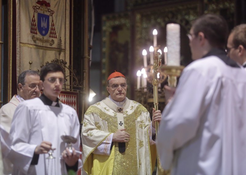 Bozanić na Božić uputio poruke Božje ljubavi i pozvao na savezništvo u dobru