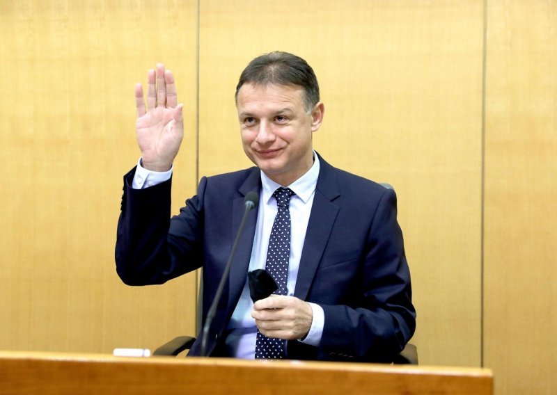 Jandroković priznao da HDZ-ovci Plenkoviću postavljaju naručena pitanja