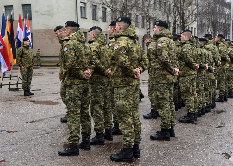 MORH-u iduće godine 300 milijuna kuna veći proračun: 'Iskoristit ćemo to za poboljšanje statusa i materijalnih prava pripadnika HV-a'