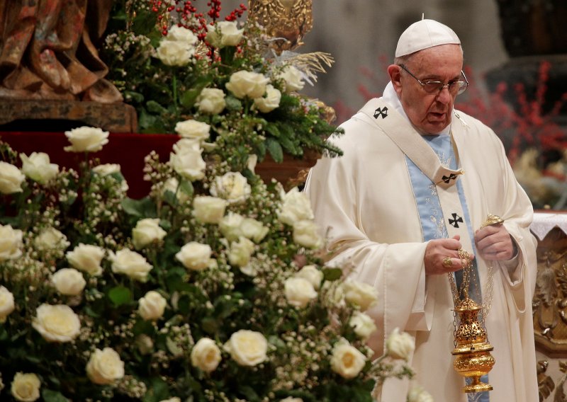 Vandali ostavili prijeteću poruku papi Franji tri dana uoči njegova posjeta Čileu