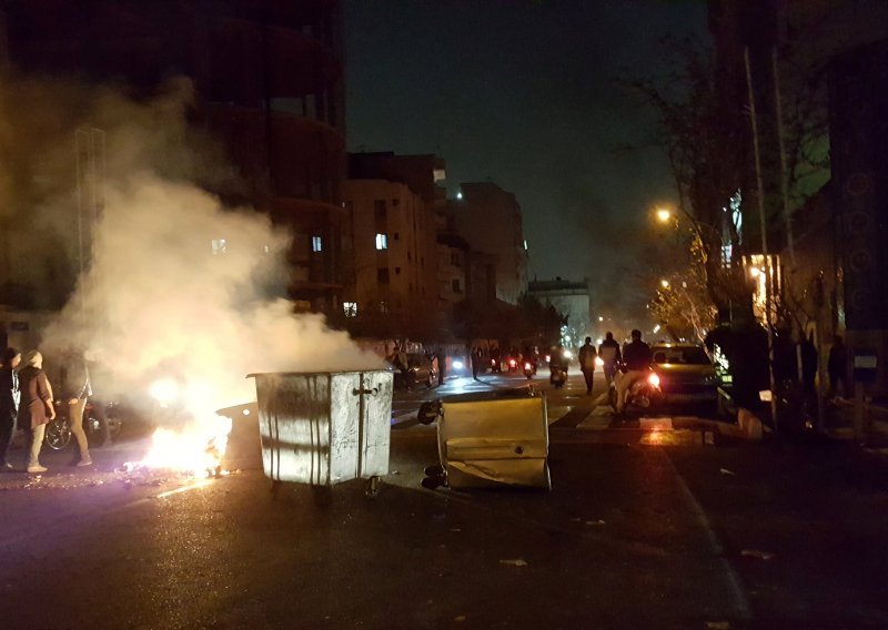 EU poziva da se u Iranu zajamči pravo na prosvjede