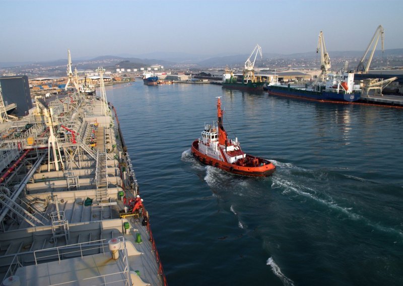 Najveća teretna luka sjevernog Jadrana započinje projekt zbog kojega je otišao Miro Cerar