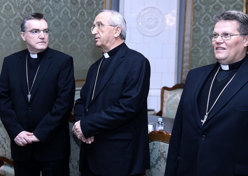 Biskupi 'udarili' po Slovencima: Ovako samo produbljujete svađu s Hrvatskom!