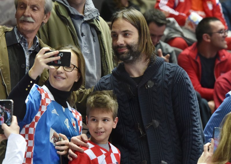 Oglasio se Ivano Balić i rekao najveću istinu o tome kad igraš kod kuće!