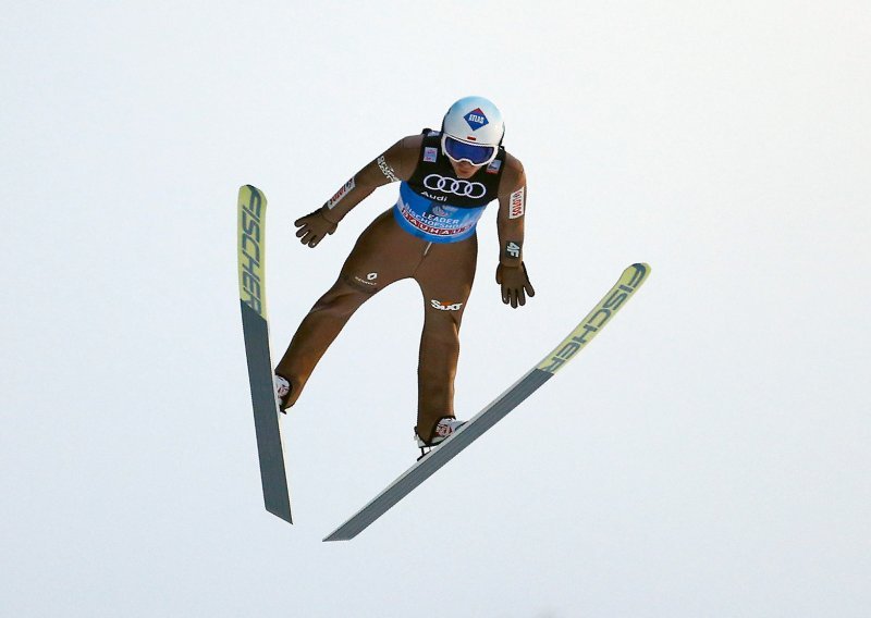 Punih 16 godina nitko u svijetu skijaških skokova ovo nije uspio izvesti