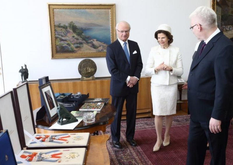 Swedish Queen Silvia visits Croatian Archives