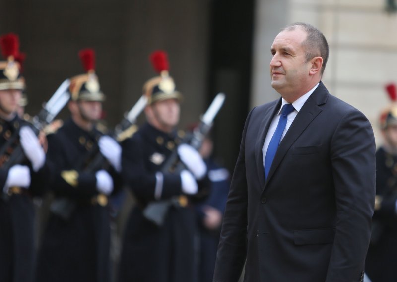 Bugarski predsjednik negira da je dronom snimao premijera u krevetu
