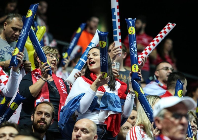 Split i hrvatski rukometaši vole se javno, lako je pobjeđivati kad te nosi 11.000 navijača