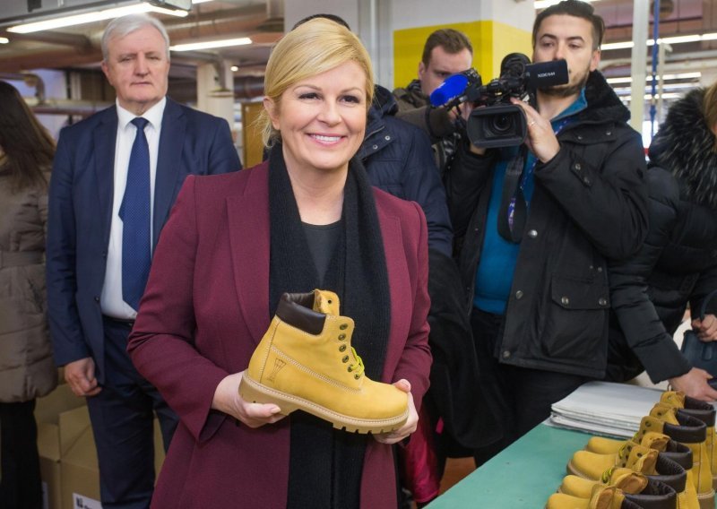 Predsjednica obišla Borovo i opet 'lajkala' čizme Zenge