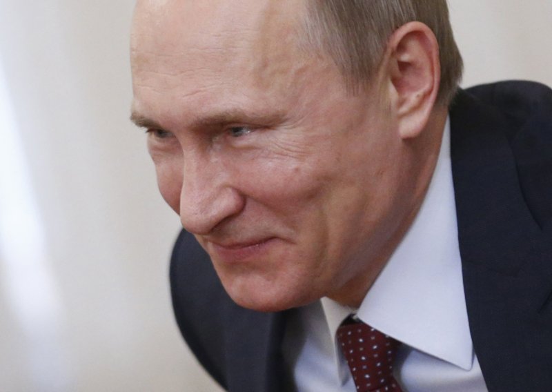 Putin stranim novinarima servirao krimski iverak