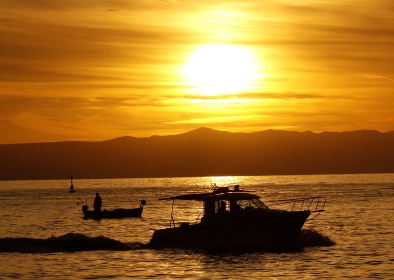 Prekrasne fotografije veličanstvenog zalaska Sunca