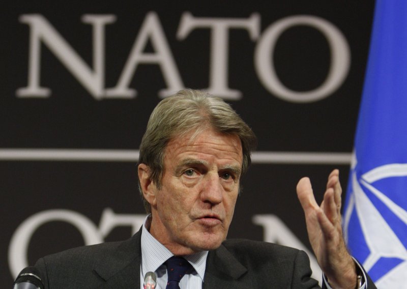 Kouchner odbacio 'tlapnje' o sukobu interesa