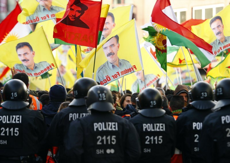 Njemačka policija rastjerala kurdske prosvjednike. Oporba: Vlast je pokleknula pred Erdoganom