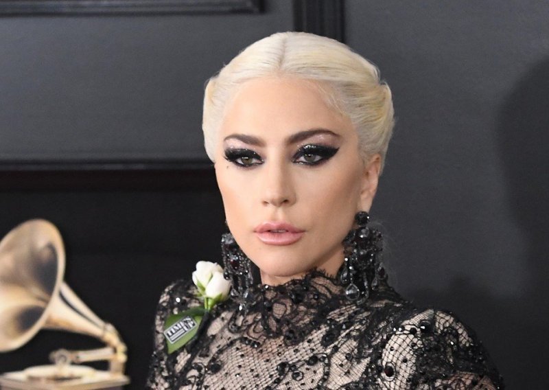 Lady Gaga u teškim bolovima: 'Tako sam shrvana, ne znam kako bih to opisala'