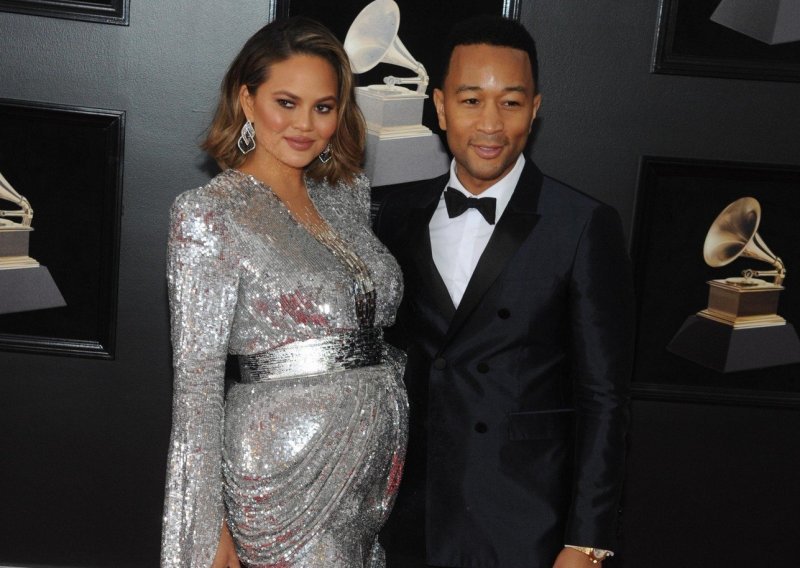 Trudna Chrissy Teigen: Sinčić još nije stigao, a već joj zadaje probleme