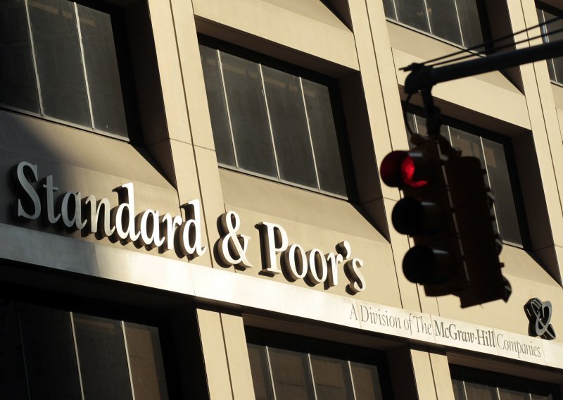 Standard & Poor's downgrades Croatia's rating to 'BB+/B'