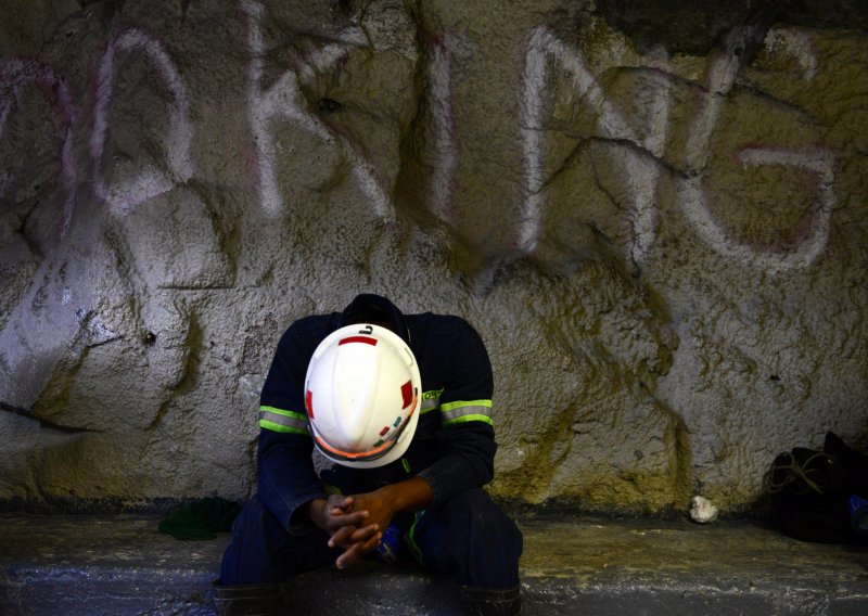 U Južnoafričkoj Republici 950 rudara ostalo pod zemljom nakon nestanka struje