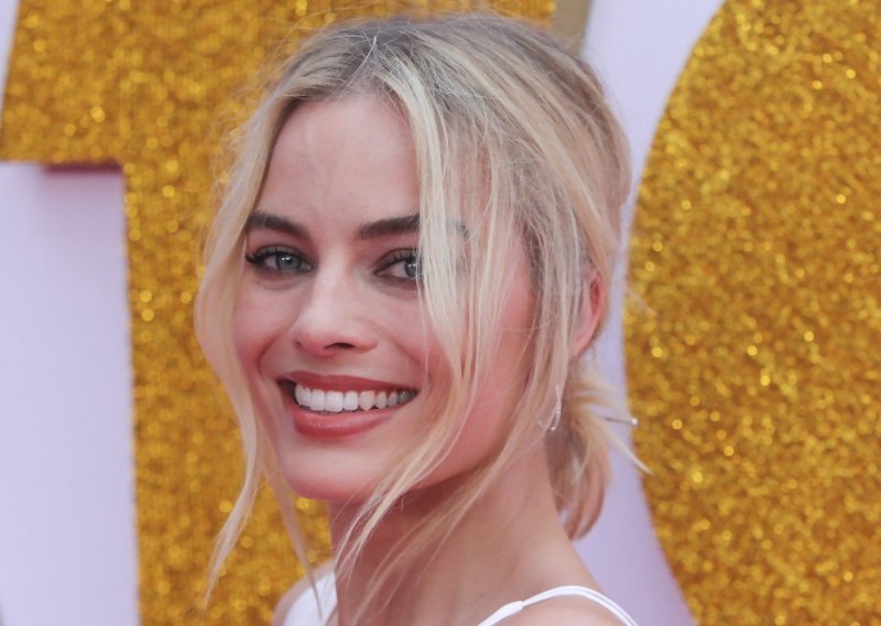 Obožavatelji zapanjeni sličnošću Margot Robbie i njene kolegice