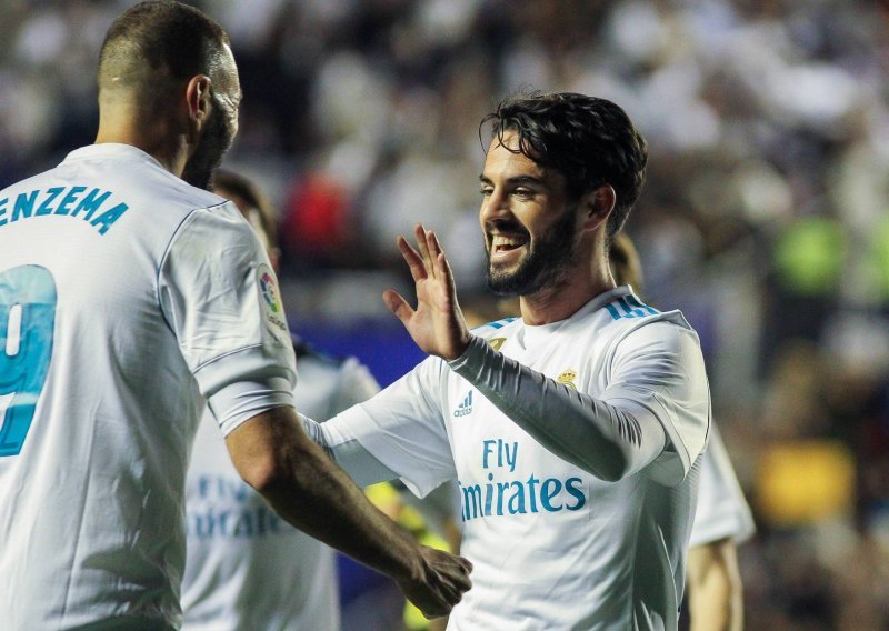 Rasulo u Realovoj svlačionici, a Isco priznao što zamjera Ronaldu, Benzemi i Baleu
