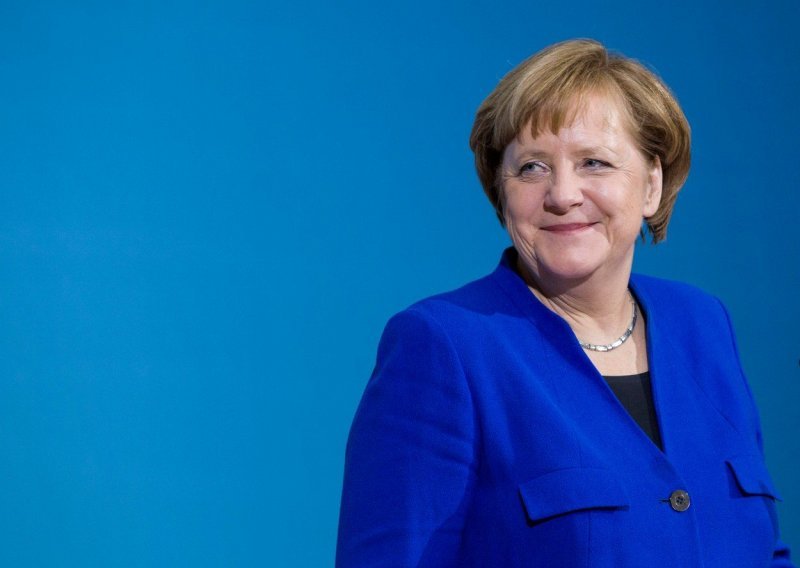 Angela Merkel ne bi mijenjala njemačku himnu