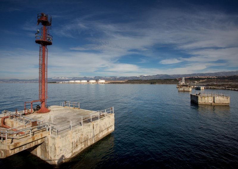 Frančić: Realizacija plutajućeg LNG terminala teče po planu