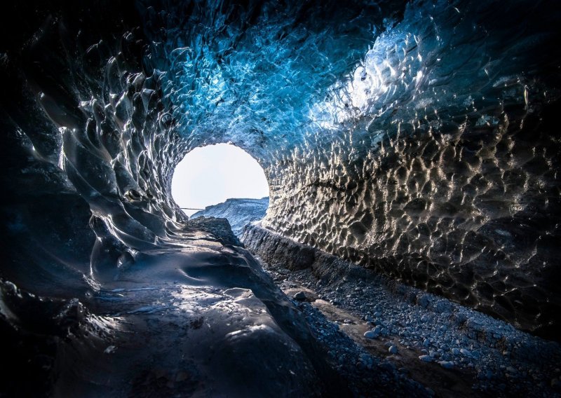 Zaledite se od ljepote nevjerojatnih pećina islandskog nacionalnog parka