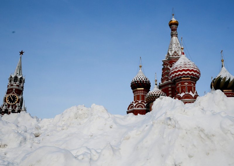 Snježna apokalipsa pogodila Moskvu, nanosi veći od pola metra