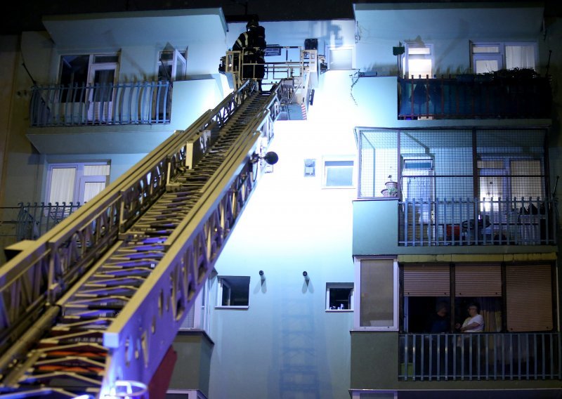 Pogledajte kako su vatrogasci u Zagrebu noćas spasili četvero ljudi od vatrene stihije