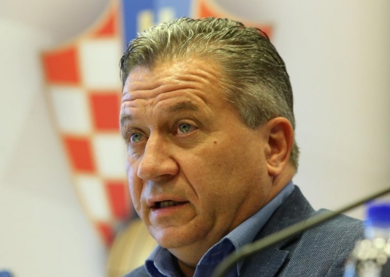 HNS ponovo zavapio: Šačica huligana može nam napraviti veliku štetu!