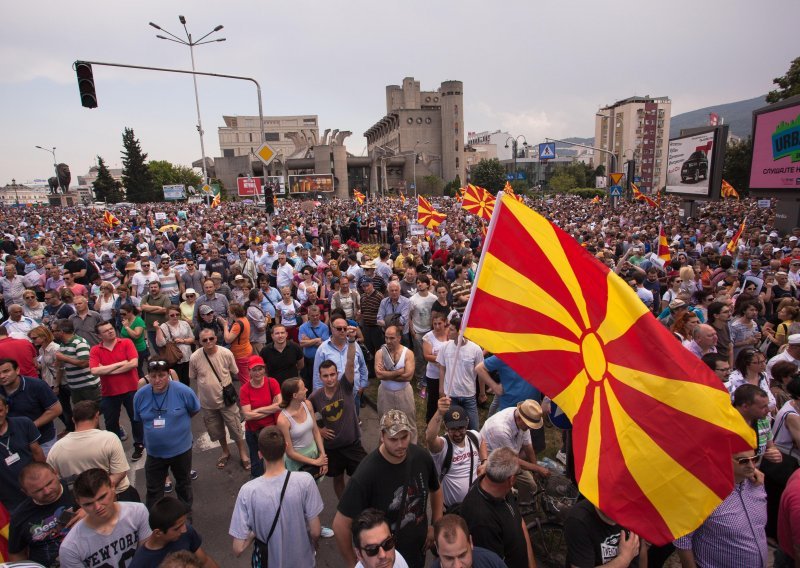 Makedonci diljem svijeta najavili velike prosvjede za obranu imena svoje države