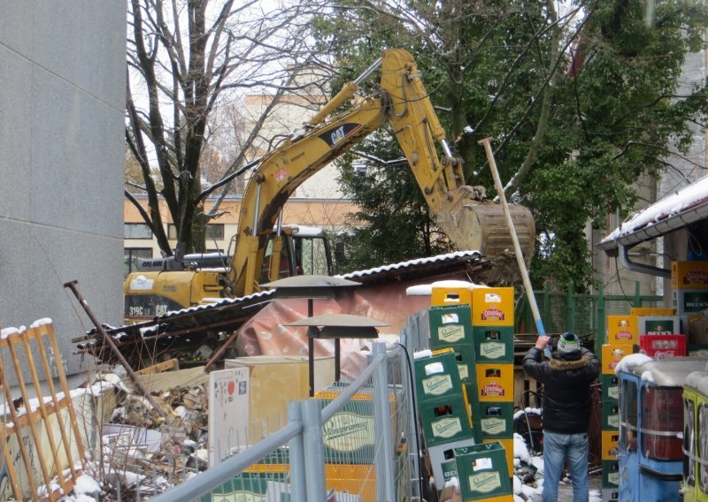 Četiri dana prije 50. rođendana započelo rušenje kultne zagrebačke Jabuke