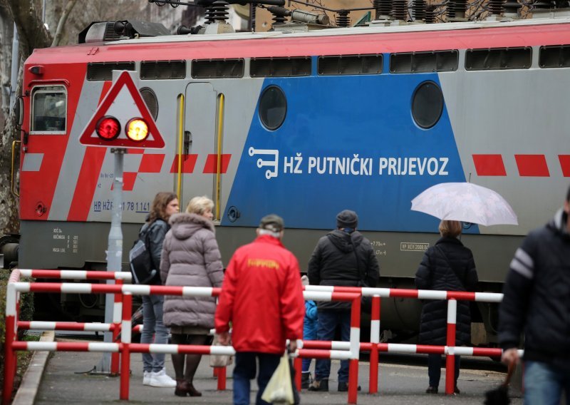 Vrkić pitao HŽ: Tko će odgovarati za nesreću ako vlakovi prolaze, a rampa se ne spušta?
