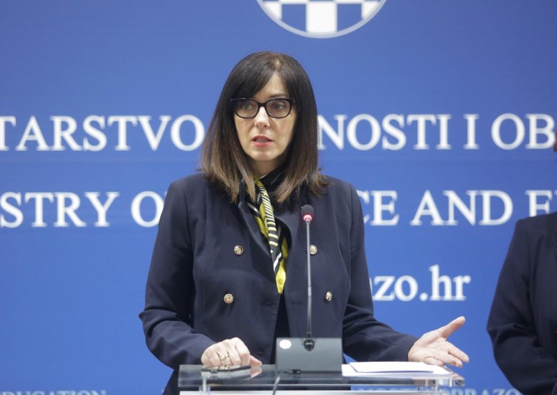 Ministrica Divjak: Apeliram da sjednice Senata budu otvorene