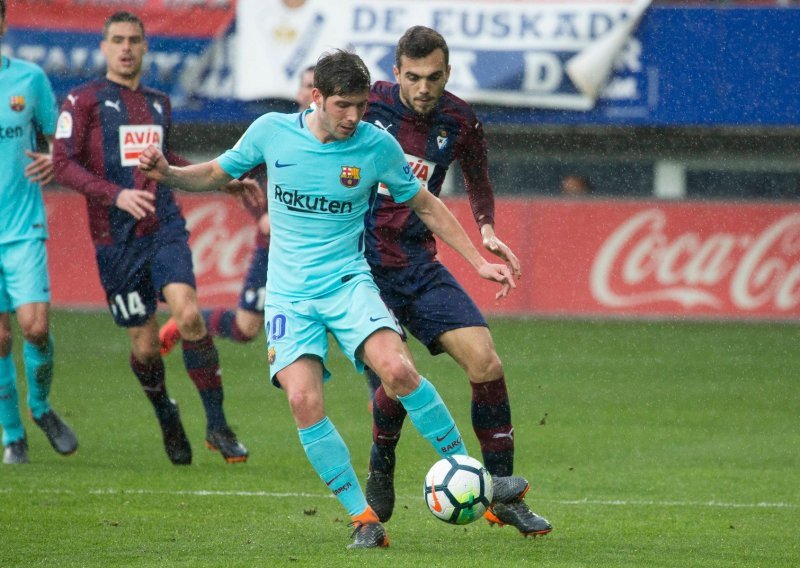 Barca teškom mukom slomila Eibar za dvoznamenkastu prednost