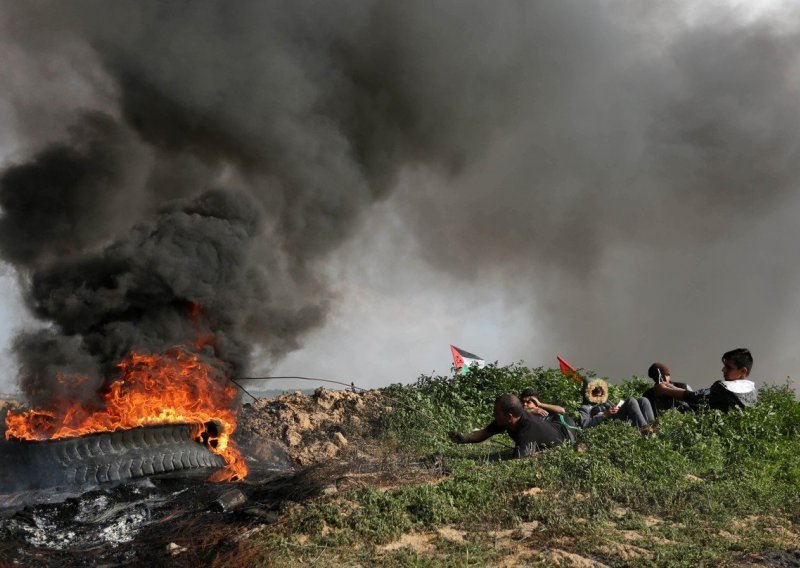 Dva palestinska tinejdžera ubijena u izraelskom napadu u Pojasu Gaze