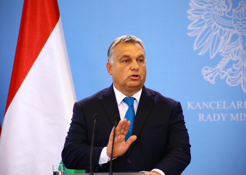 Orban pojačao protuimigrantsku kampanju nakon poraza na lokalnim izborima