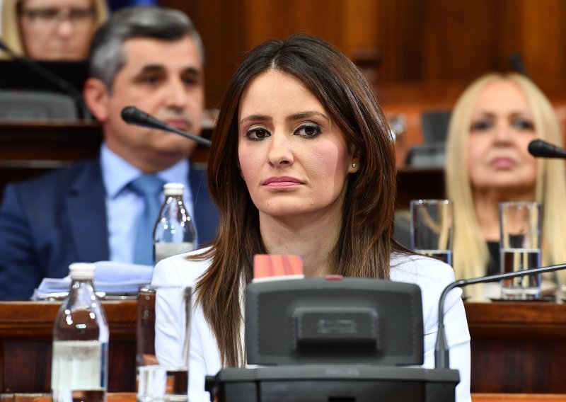 Tko je ambiciozna Vučićeva pravnica koja bi mogla presuditi 'mini Haagu'