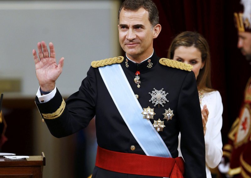 Prisegnuo novi španjolski kralj Felipe VI.