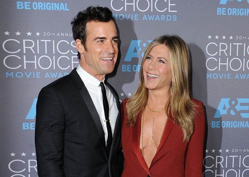 Nema dokaza da su Jennifer Aniston i Justin Theroux uopće bili vjenčani