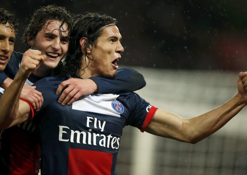 PSG na Cavanijev pogon razbio Lorient