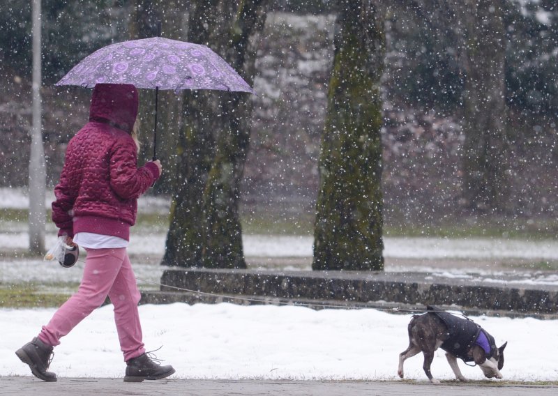 Pripremite se na prave zimske uvjete, već danas obilniji snijeg i snažan vjetar