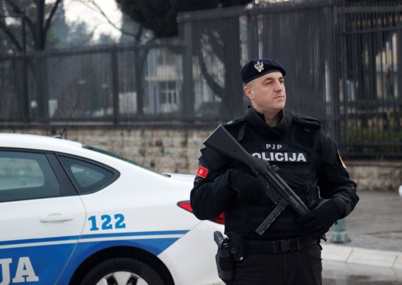 Crnogorska policija za napad na američku ambasadu sumnjiči bivšeg vojnika s Miloševićevim odlikovanjem