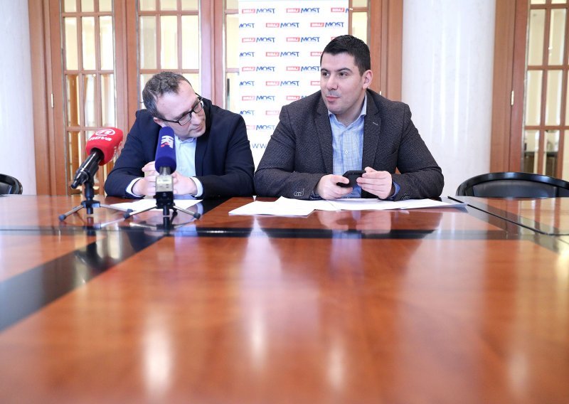 Grmoja odbacio tvrdnje o dogovoru Mosta i SDP-a o zahtjevu za opozivom Dalić