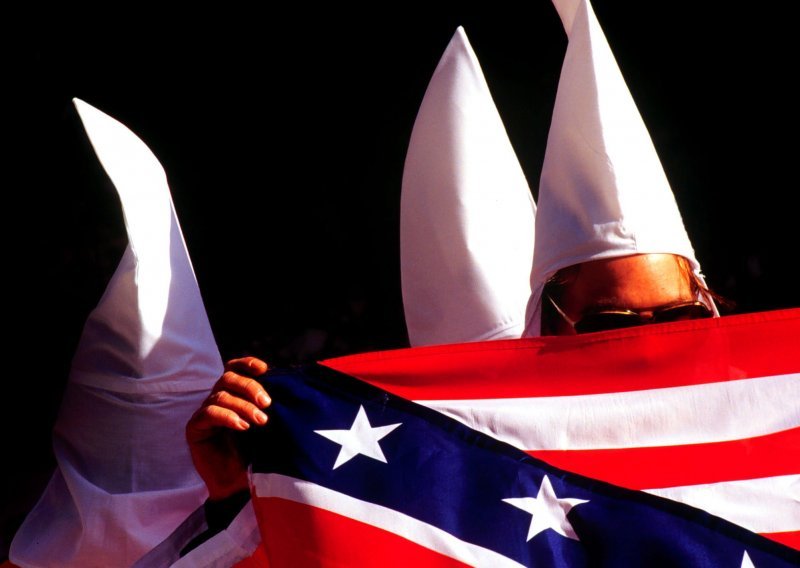 KKK se raspada jer mladi rasisti odbijaju kapuljače i traže 'moderniji izgled'