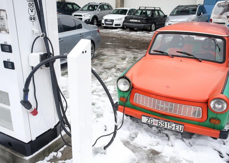 Čak 80 posto vozača neće električne aute - vjerni su benzincima i dizelašima