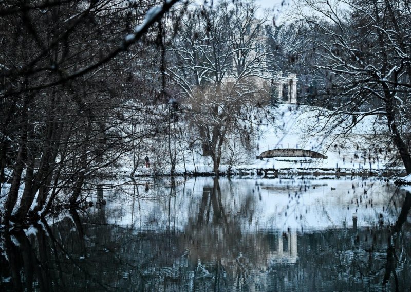 Snijeg je samo dodatno uljepšao zagrebački park Maksimir