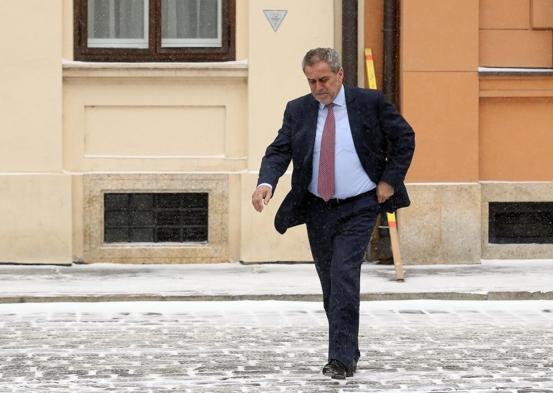 Bandić obećao da zbog cijena parkinga Zagrepčanima neće 'narasti tlak'