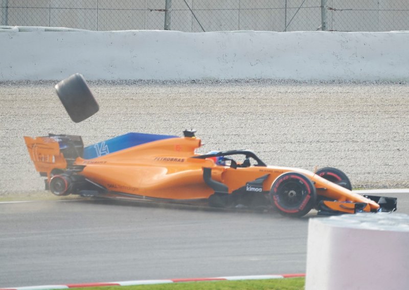 Ovako je završio Alonsov prvi izlazak na stazu s novim McLarenom!