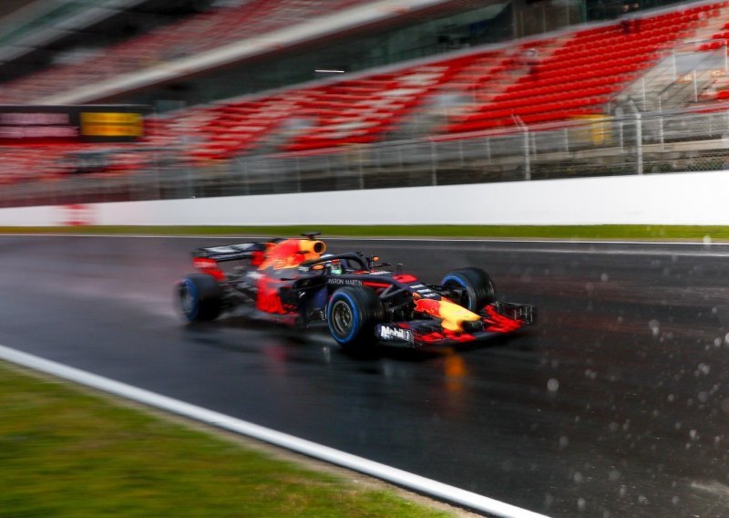 Formula 1 gadno pogriješila: Snijeg u Barceloni, vozači frustrirani!