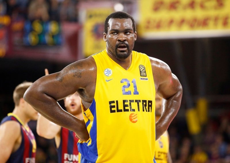 Zvezda dovela atrakciju: 'Baby Shaq' će harati ABA ligom!